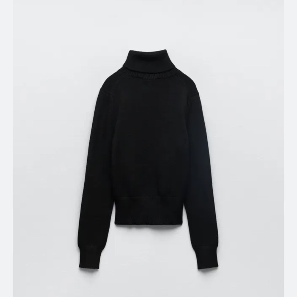 Zara High collar sweater with long sleeves. NWT